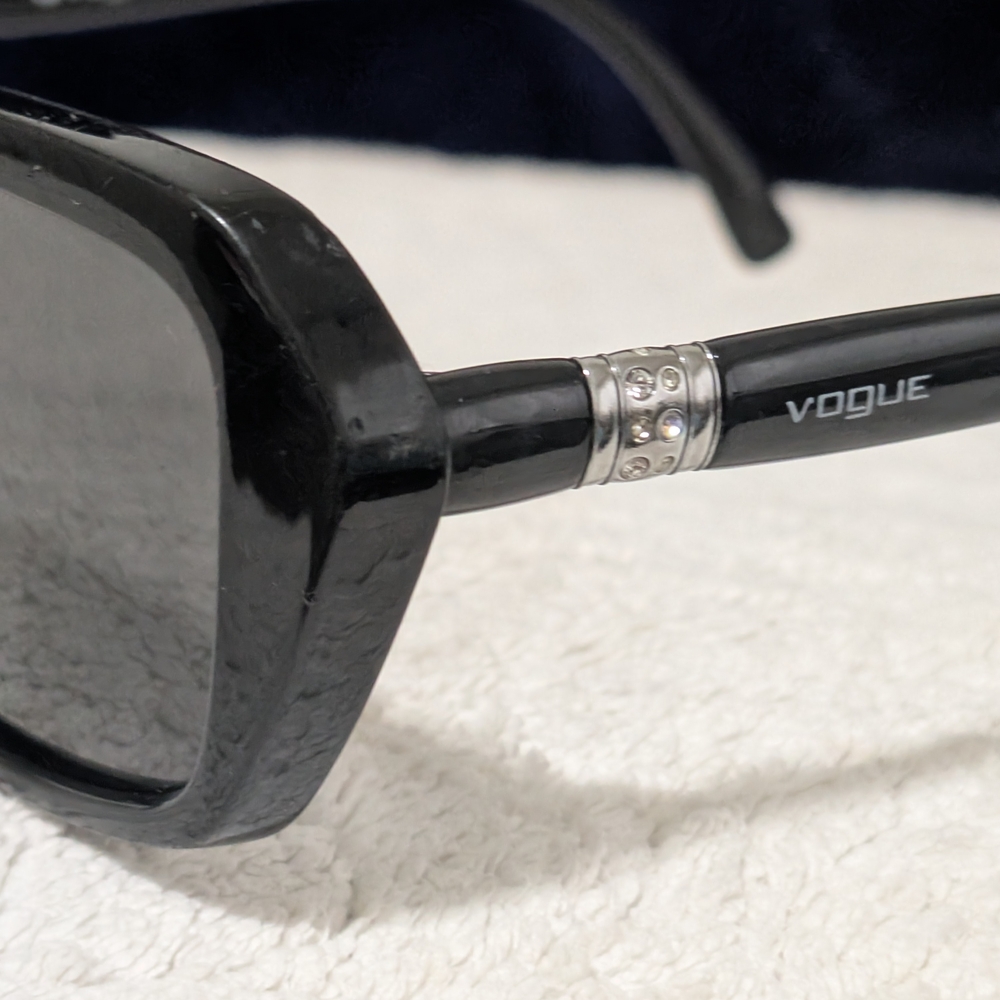 Vogue Black Sunglasses Rectangular Frame Sleek De… - image 2